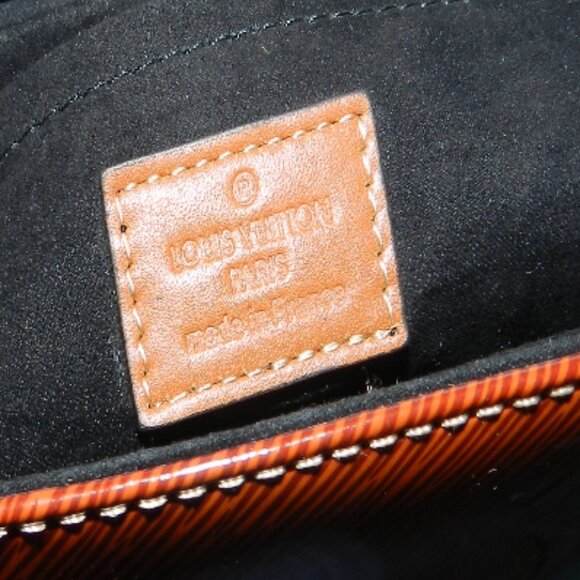 Louis Vuitton Pochette Metis Shiny Leather Reverse Monogram Bag 📦🏃🏻💨⚡🚚 - Picture 14 of 16